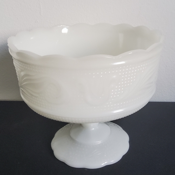 Vintage Milk Glass Fruit Bowl EO Brody M600 USA - Picture 2 of 6